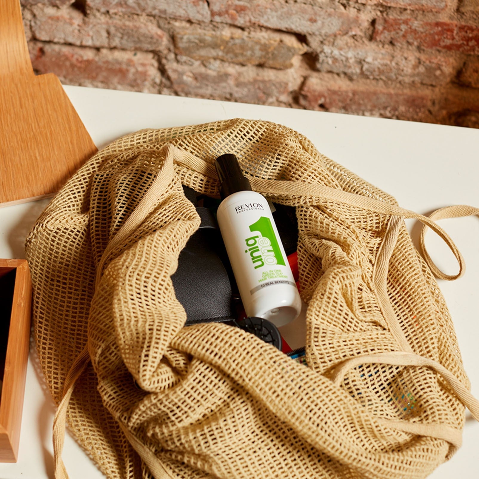 UniqONE™ Repair Hair Spray Leave-In Treatment - 150ml - "All-in-One" 10 Benefits Hair Serum - Green Tea Fragrance