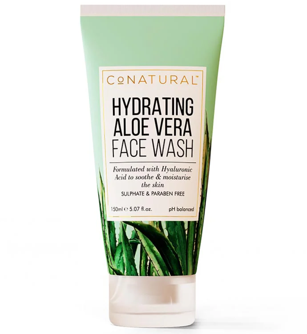 cleaning face with aloe vera plant Conatural Hydrating Aloe Vera Face Wash