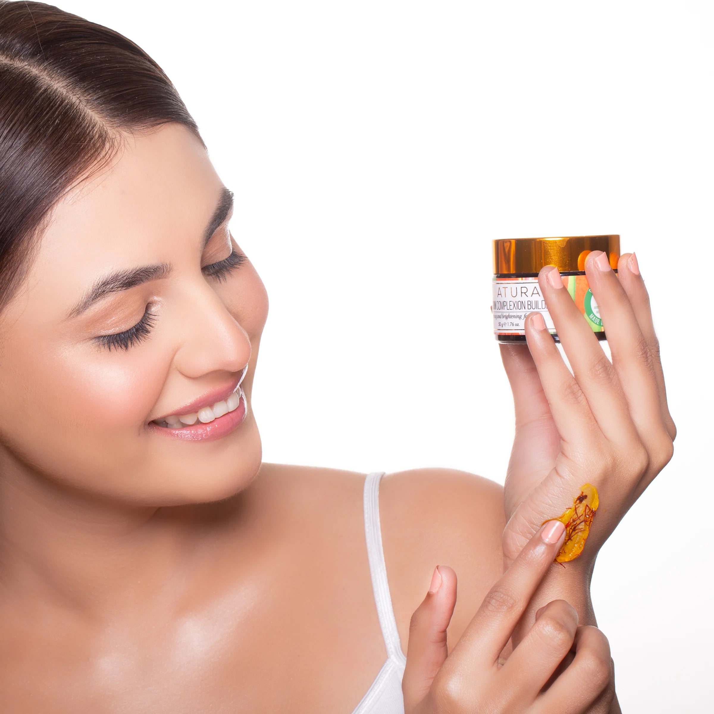 Conatural Saffron Complexion Builder