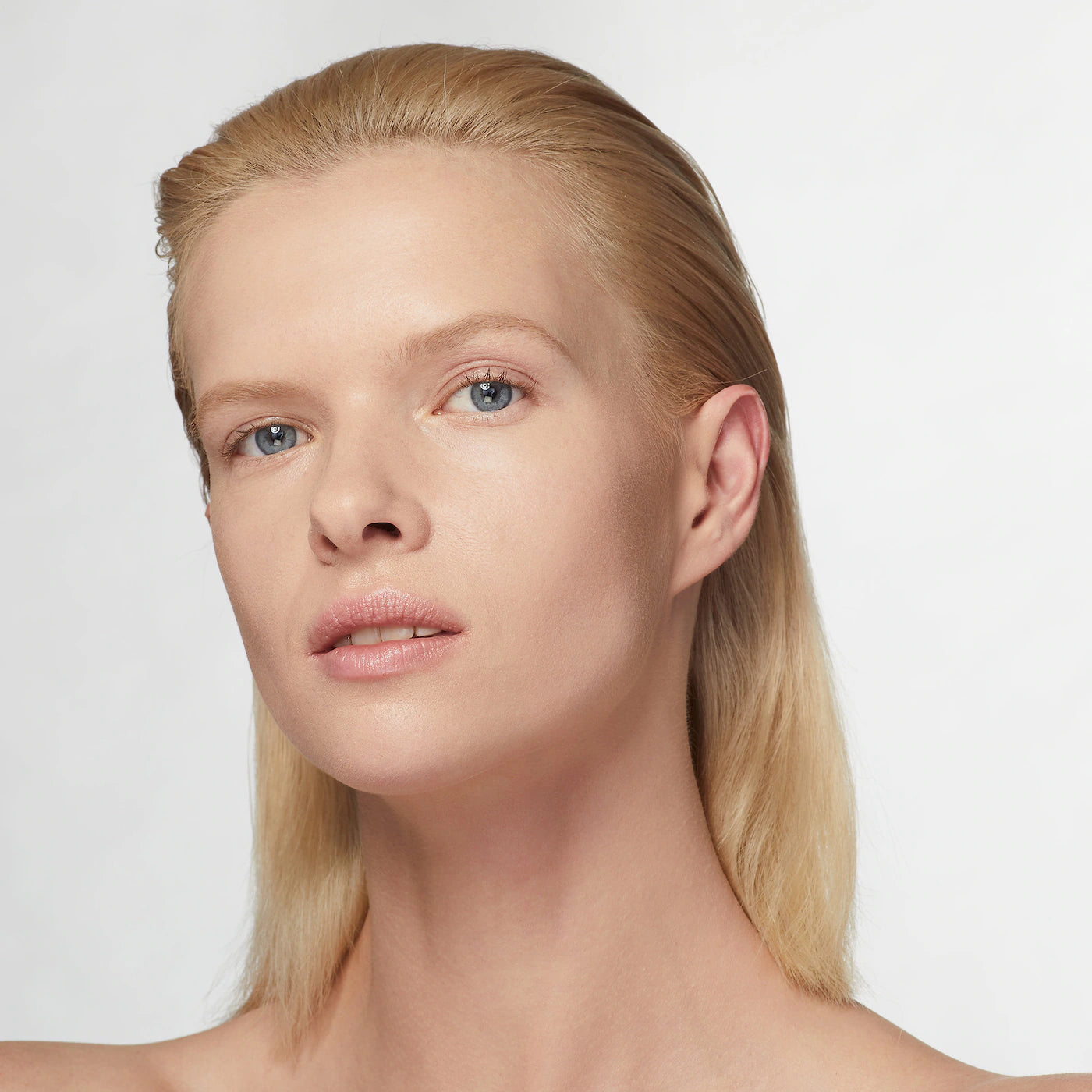 Estee Lauder Double Wear Stay-in-Place Makeup Foundation