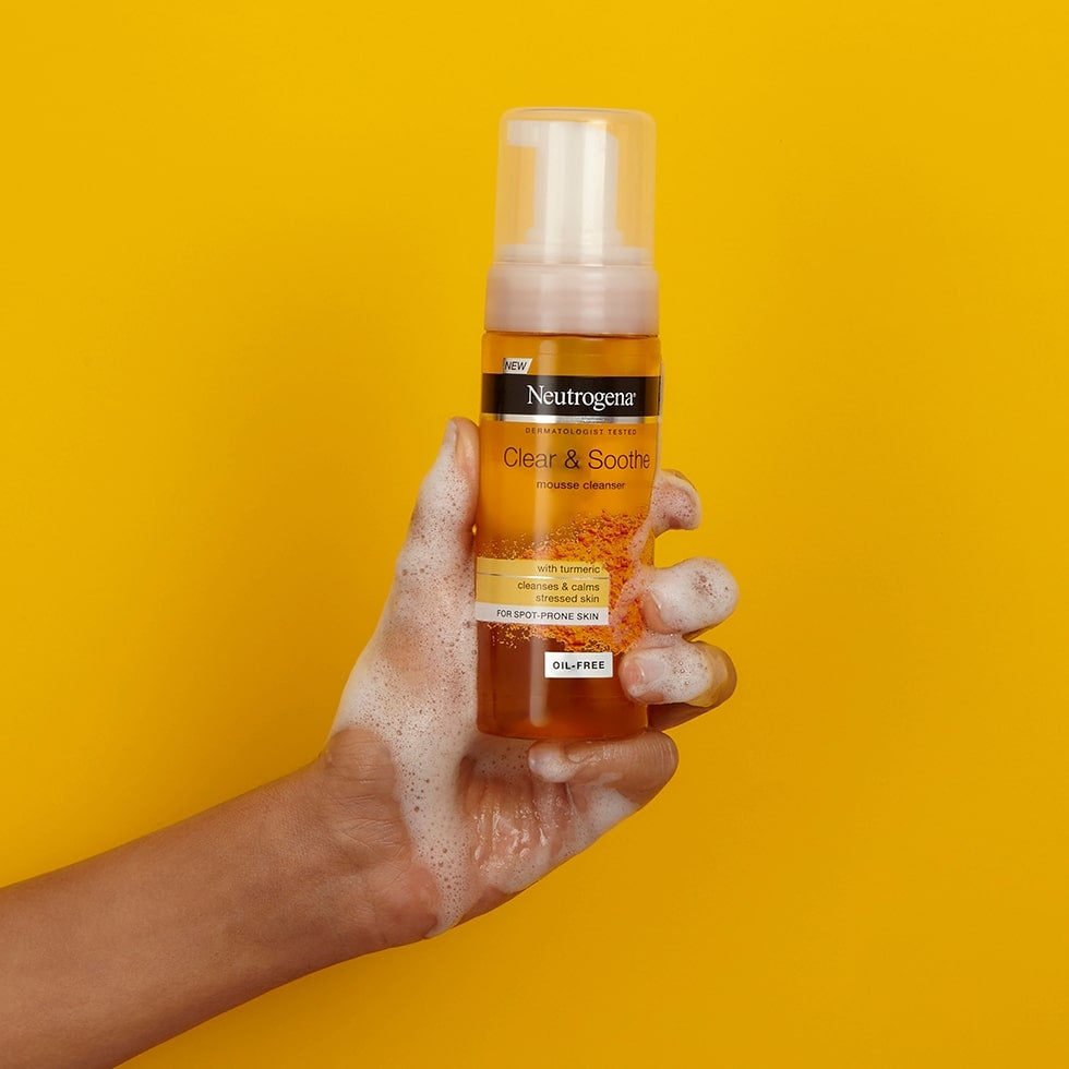 Neutrogena Clear & Soothe Mousse Cleanser