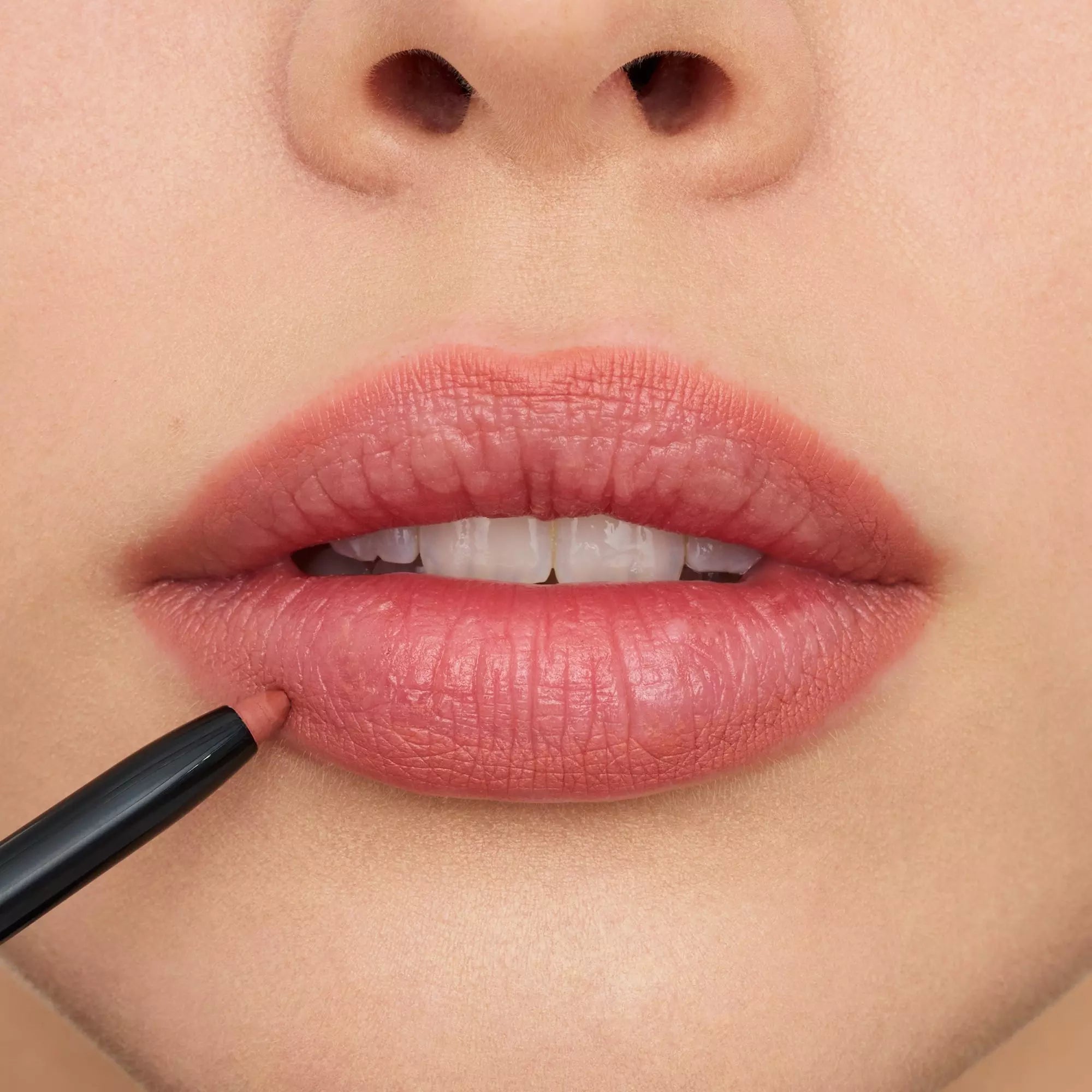 Essence 8H Matte Comfort Lipliner