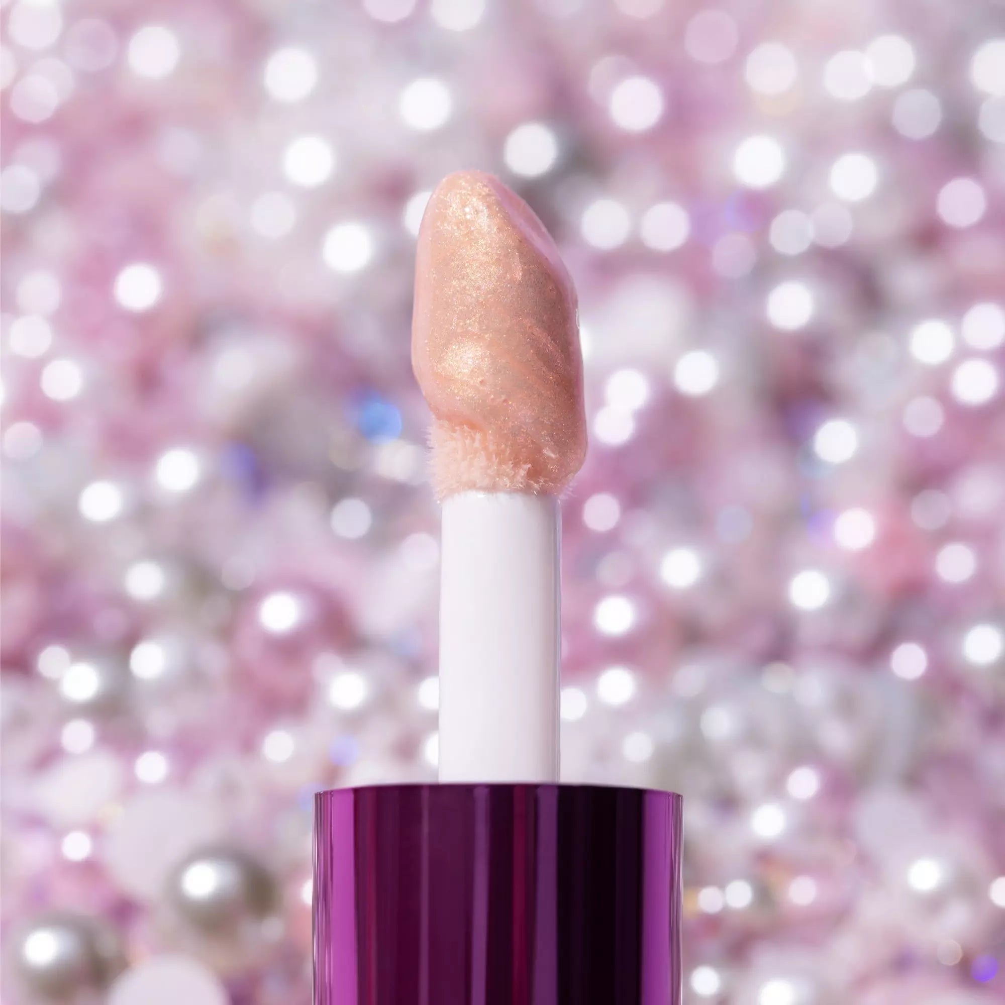 Essence Pearly Potion Multi-Reflective Lipgloss