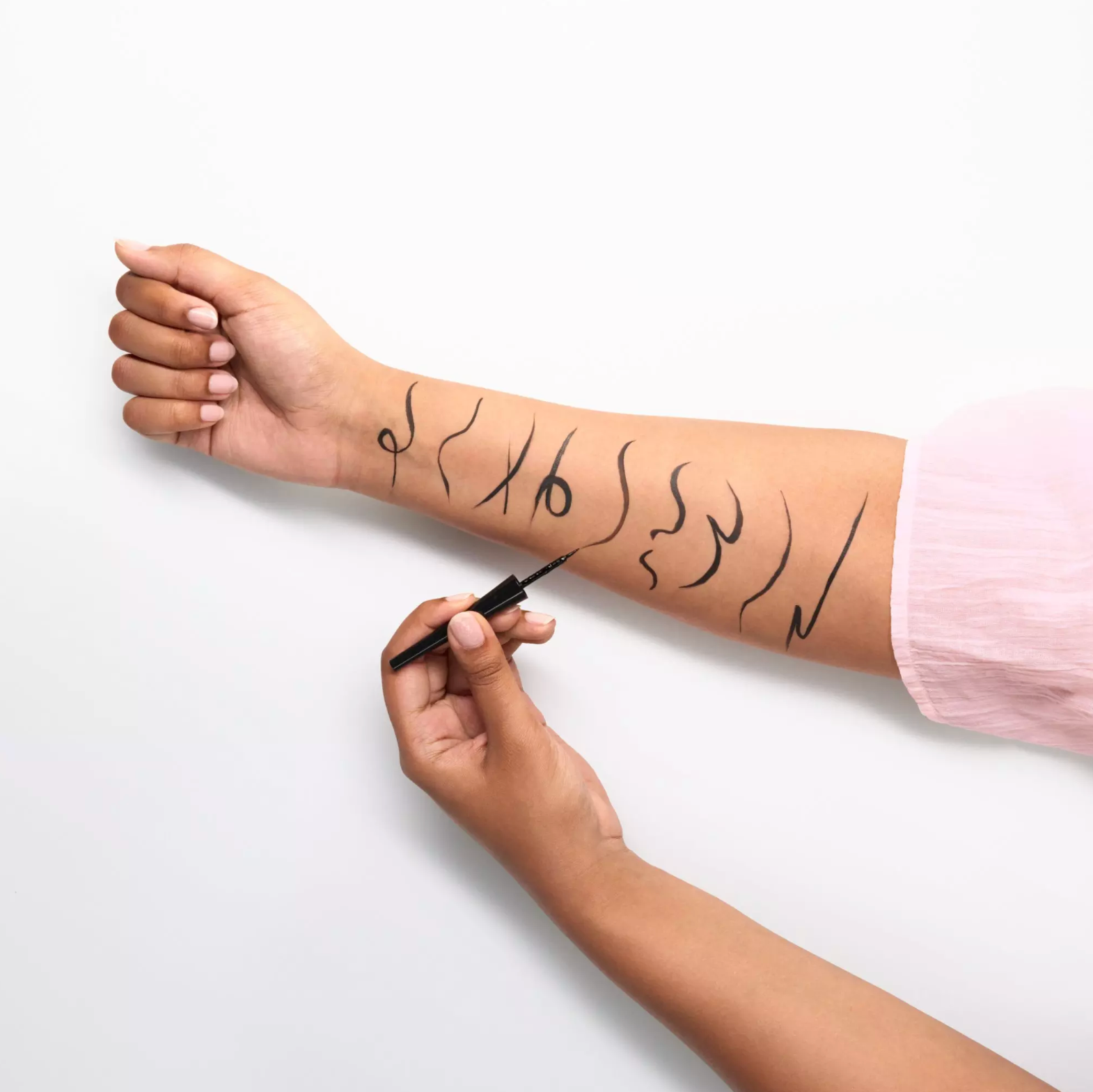 Essence Dip Eyeliner Waterproof 24h Long-Lasting Eyeliner