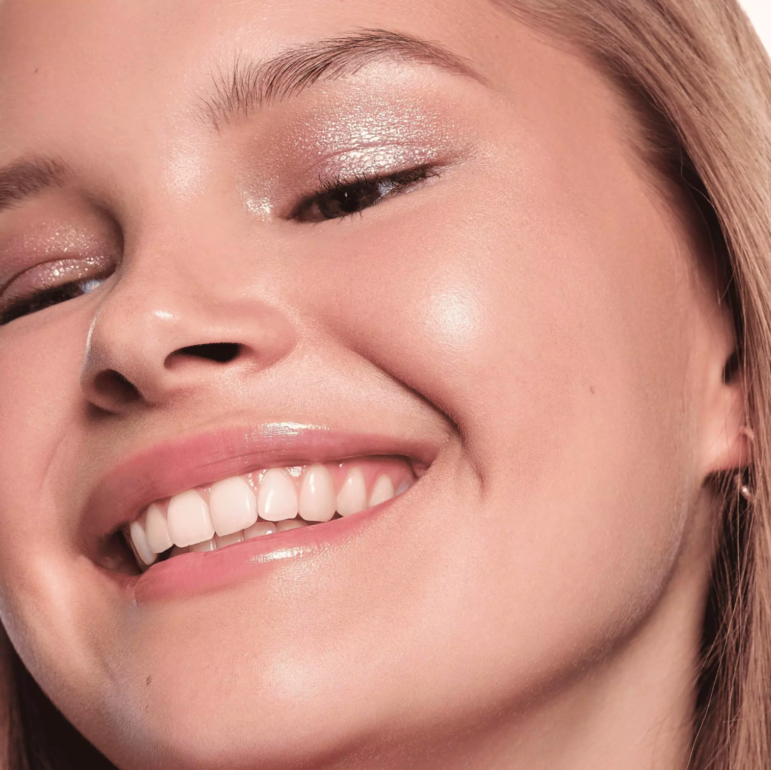 Essence Jelly Jewels Glitter Stick