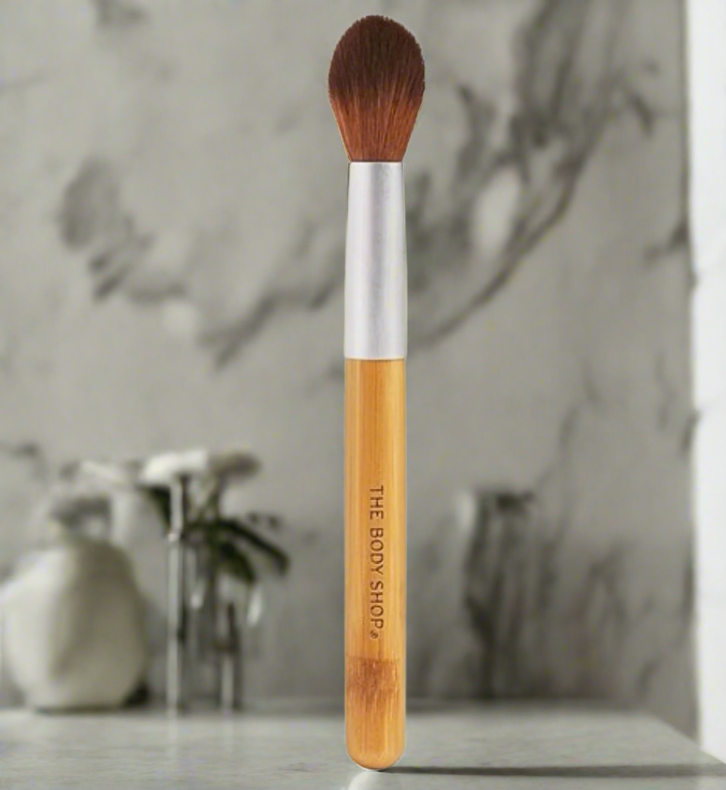 The Body Shop Pointed Highlighter Brush