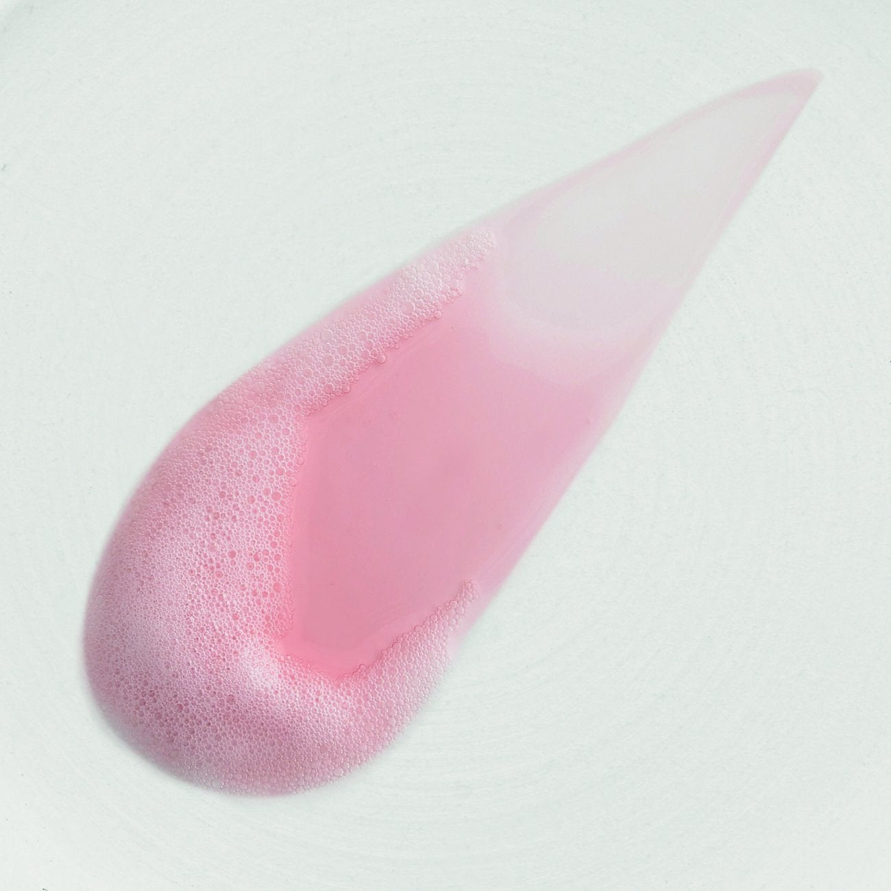 The Body Shop Strawberry Clearly Glossing Shampoo